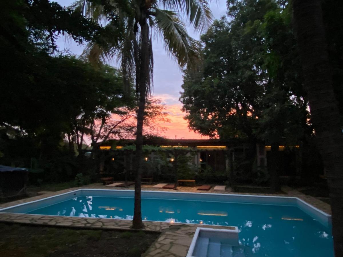 Hostal Casa Abierta León エクステリア 写真