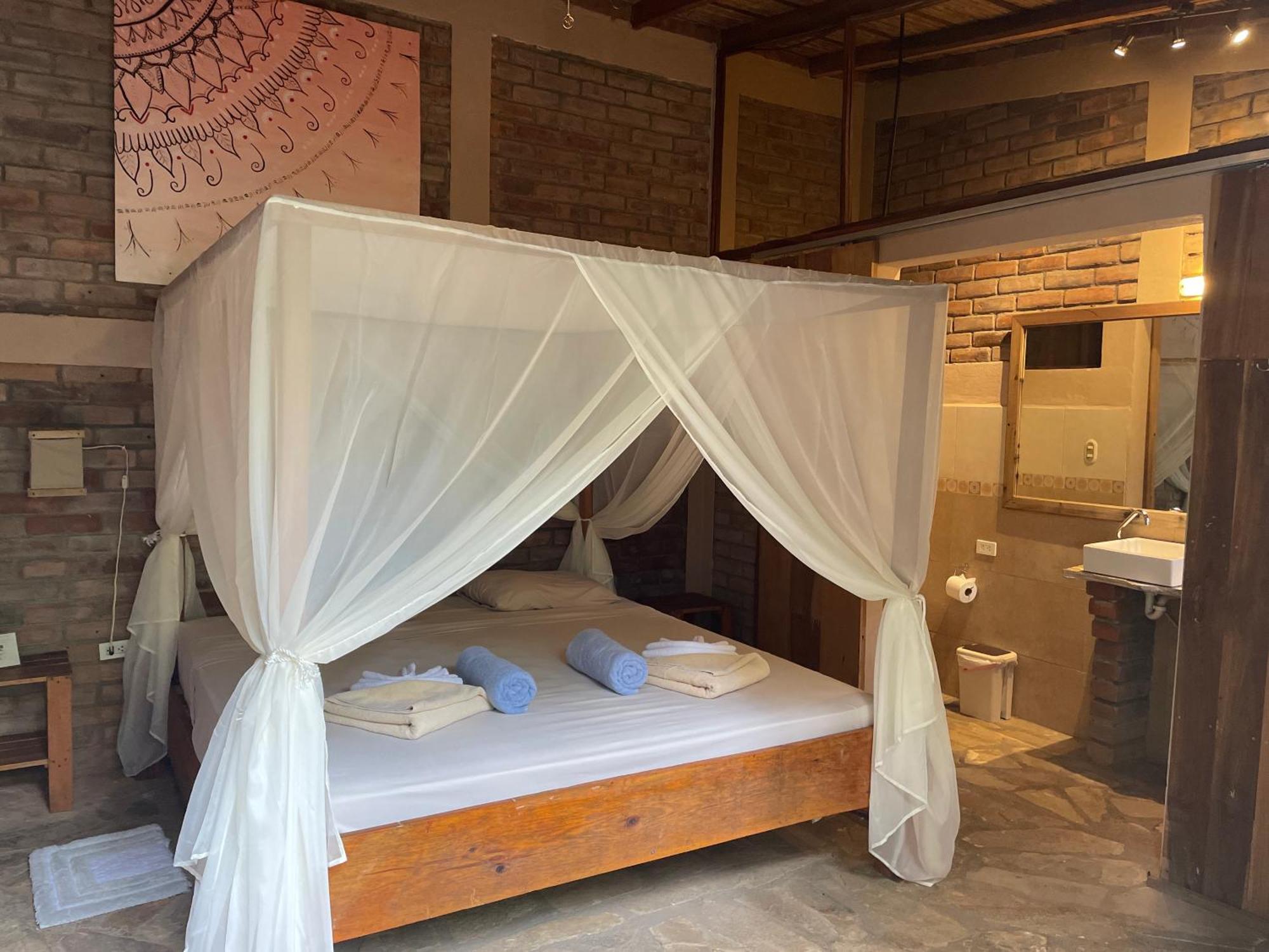 Hostal Casa Abierta León エクステリア 写真